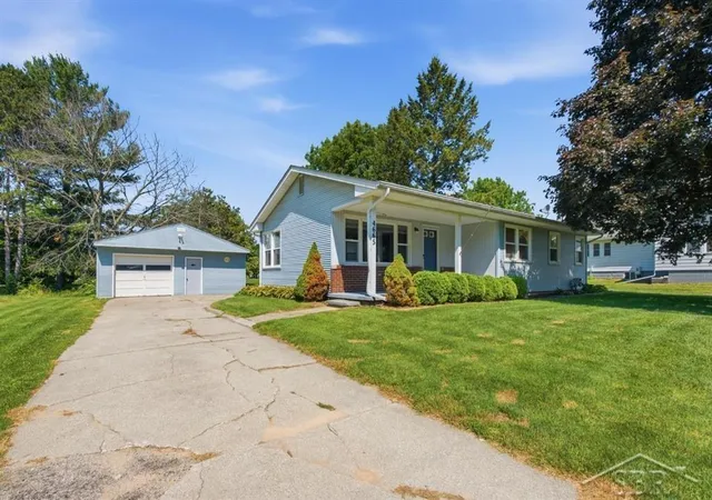 3rd image of 4665 N River Rd, Freeland, MI 48623 | MLS# 50214837