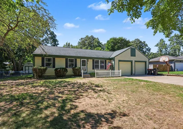Photo 3 of Sale Pending at 15315 David Ave, Grand Haven, MI 49417 | MLS# 70554681 | Listing updated on 2026-09-15