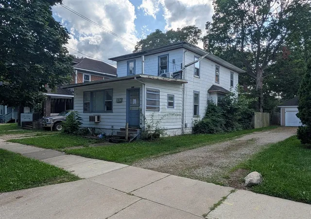 Photo 1 of Sale Pending at 934 Osborne St, Kalamazoo, MI 49001 | MLS# 70555292 | Listing updated on 2026-09-10