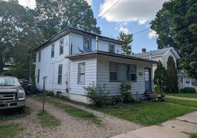 Photo 2 of Sale Pending at 934 Osborne St, Kalamazoo, MI 49001 | MLS# 70555292 | Listing updated on 2026-09-10
