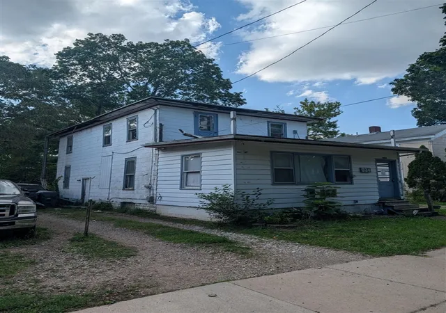 Photo 3 of Sale Pending at 934 Osborne St, Kalamazoo, MI 49001 | MLS# 70555292 | Listing updated on 2026-09-10