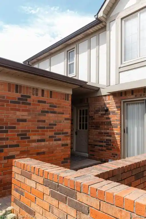 Listing Photo 2 - Condo for sale in 49355 Marquette Ct located at 49355 Marquette Ct, Shelby Township, MI 48315 - Unit 49355 Marquette Ct