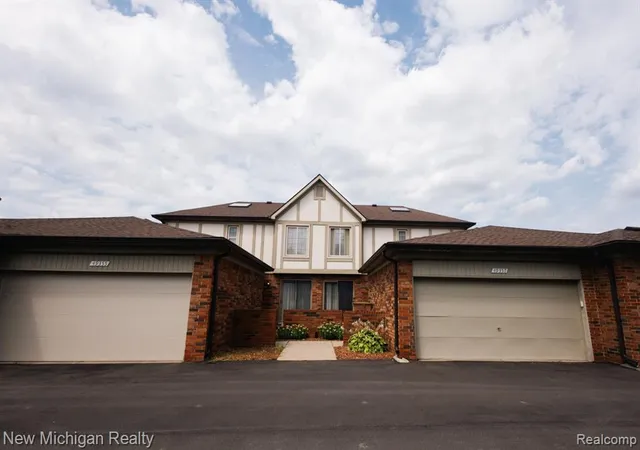 Photo 3 of Condo for sale at 49355 Marquette Ct, Shelby Township, MI 48315 | MLS# 61025924 | Listing updated on 2026-09-02