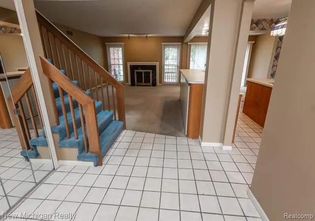 Photo 5 of Condo for sale at 49355 Marquette Ct, Shelby Township, MI 48315 | MLS# 61025924 | Listing updated on 2026-09-02