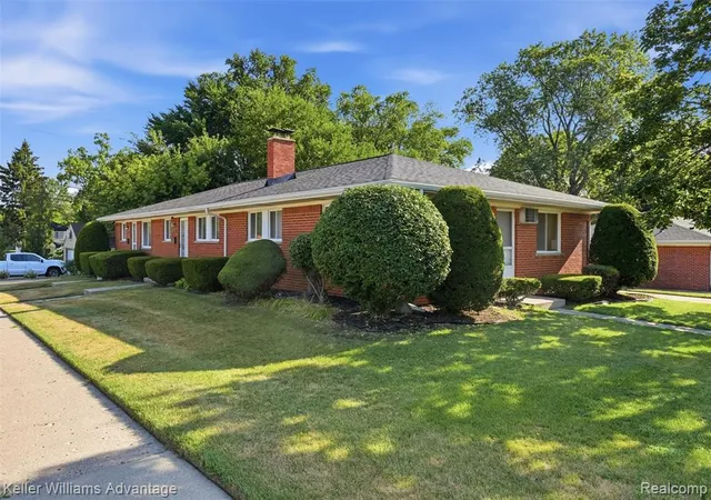 3rd image of 30646 Krauter St, Garden City, MI 48135 | MLS# 61018309