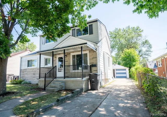 Photo 3 of Sale Pending at 17157 Matthews St, Riverview, MI 48193 4708 | MLS# 61025777 | Listing updated on 2026-09-02