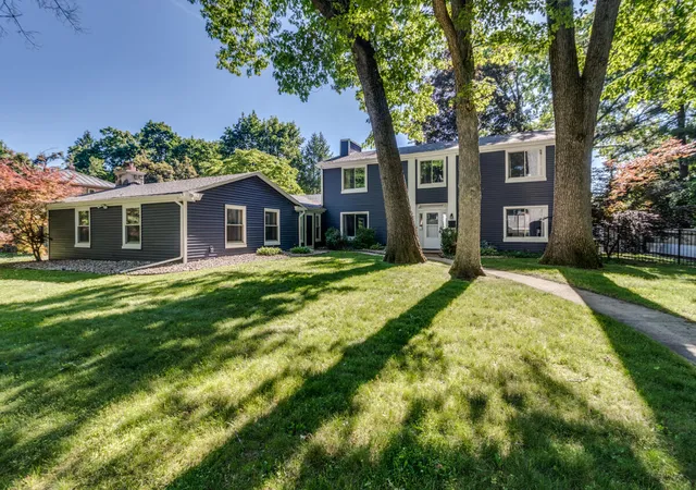 Homes for sale in Battle Creek, MI | 300 Orchard Ave, Battle Creek, MI 49017 | MLS# 70537916