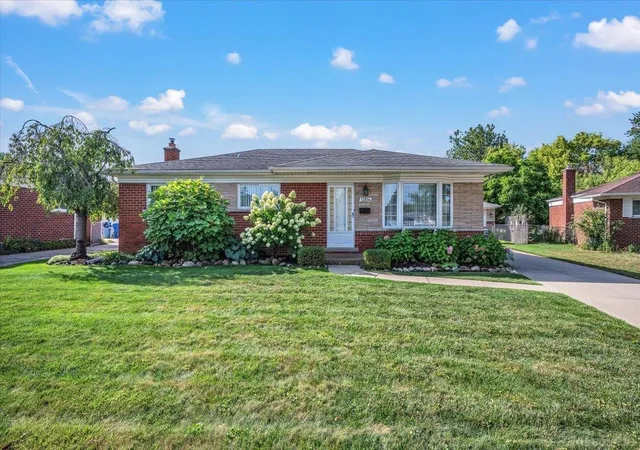Photo 1 of Single family home for sale at 13814 Irvington Dr, Warren, MI 48088 | MLS# 50220091 | Listing updated on 2026-09-14