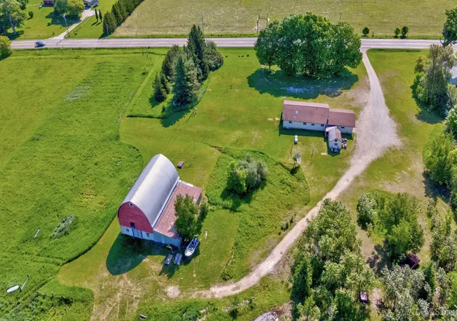 Photo 3 of Single family home for sale at 7663 Oo25 Rd, Garden, MI 49835 | MLS# 50211579 | Listing updated on 2026-09-15