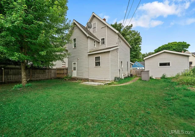 Photo 3 of Single family home for sale at 610 N Main St, Ishpeming, MI 49849 | MLS# 50217117 | Listing updated on 2026-08-17
