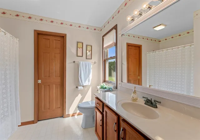 Photo 4 of Single family home for sale at 70345 Deer Run, Edwardsburg, MI 49112 | MLS# 70555583 | Listing updated on 2026-09-16
