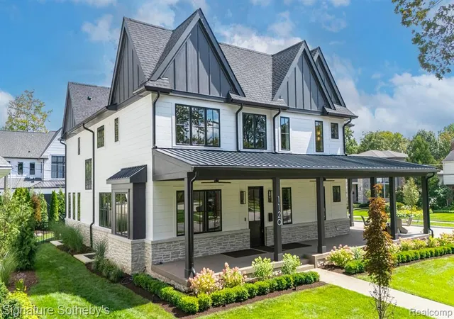 Photo 2 of Mansion for sale at 1120 Lyonhurst St, Birmingham, MI 48009 1016 | MLS# 61008650 | Listing updated on 2026-08-29