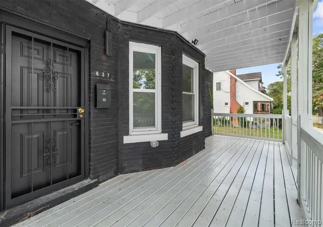 Photo 2 of Single family home for sale at 637 Manistique St, Detroit, MI 48215 2964 | MLS# 61025761 | Listing updated on 2026-09-08