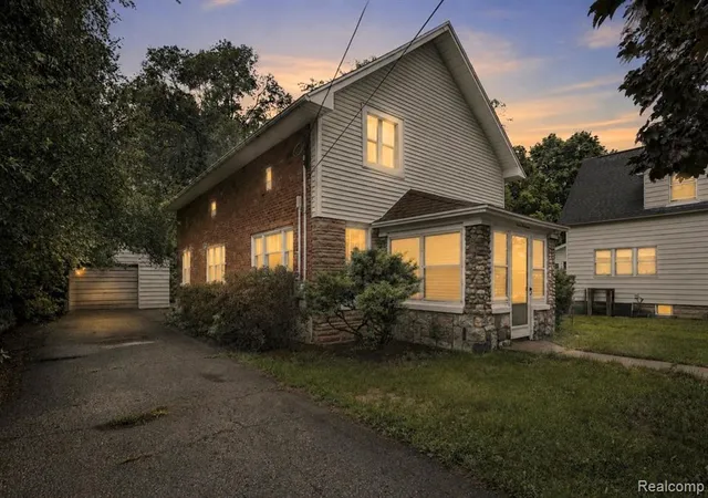 32nd image of 113 E State St, Montrose, MI 48457 | MLS# 61022509