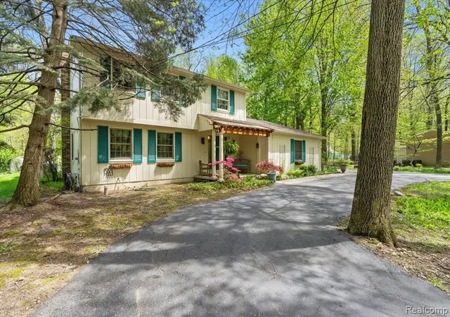 Photo 2 of Single family home for sale at 19177 Meridian Rd, Grosse Ile, MI 48138 1030 | MLS# 61022143 | Listing updated on 2026-10-04