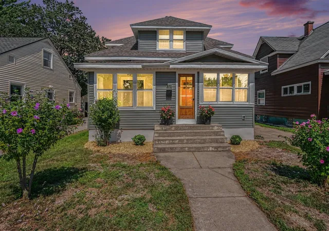 Photo 2 of Sale Pending at 371 W 19th Street, Holland, MI 49423 | MLS# 70555478 | Listing updated on 2026-08-31