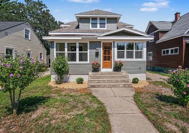 Photo 3 of Sale Pending at 371 W 19th Street, Holland, MI 49423 | MLS# 70555478 | Listing updated on 2026-08-31