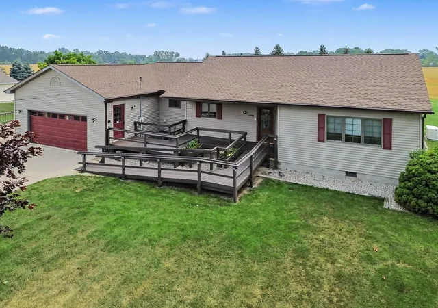 Photo 2 of Sale Pending at 5351 3 Mile Rd, Bay City, MI 48706 | MLS# 50215671 | Listing updated on 2026-09-03