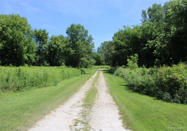 22nd image of 8300 Wiggins Rd, Howell, MI 48855 | MLS# 60931422