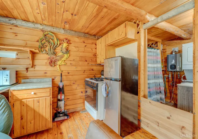 Photo 3 of Single family home for sale at 6434 Ll25 Ln Rd, Garden, MI 49835 | MLS# 50220106 | Listing updated on 2026-10-09