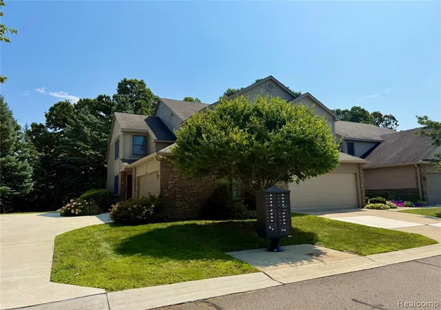 2nd image of 45077 Coachman Ct #82, Canton, MI 48187 5080 | MLS# 61023987