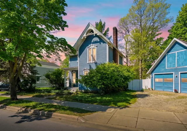 Photo 2 of Single family home for sale at 215 N Cedar St, Allegan, MI 49010 | MLS# 70530938 | Listing updated on 2026-08-07