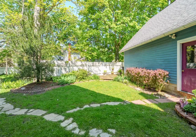 Photo 3 of Single family home for sale at 215 N Cedar St, Allegan, MI 49010 | MLS# 70530938 | Listing updated on 2026-08-07