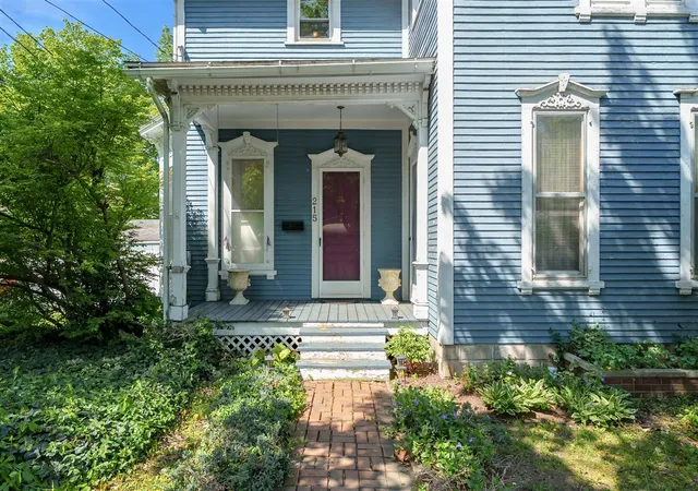 Photo 4 of Single family home for sale at 215 N Cedar St, Allegan, MI 49010 | MLS# 70530938 | Listing updated on 2026-08-07