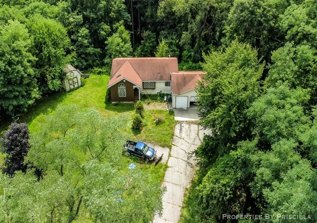 Photo 3 of Sale Pending at 9284 Pine Is Dr, Sparta, MI 49345 | MLS# 70553809 | Listing updated on 2026-08-31