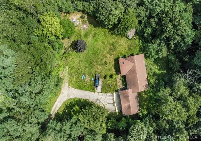Photo 4 of Sale Pending at 9284 Pine Is Dr, Sparta, MI 49345 | MLS# 70553809 | Listing updated on 2026-08-31