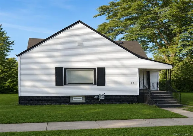 Photo 1 of Single family home for sale at 22 E Charlotte St, Ecorse, MI 48229 1755 | MLS# 61023858 | Listing updated on 2026-09-17