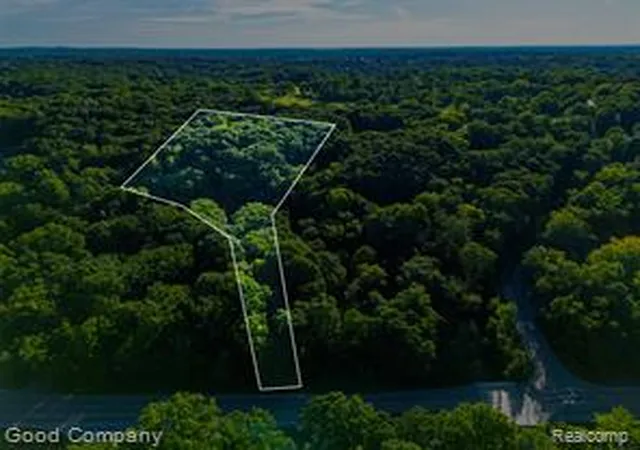 3rd image of 4575 Orion Rd, Rochester, MI 48306 | MLS# 61008294