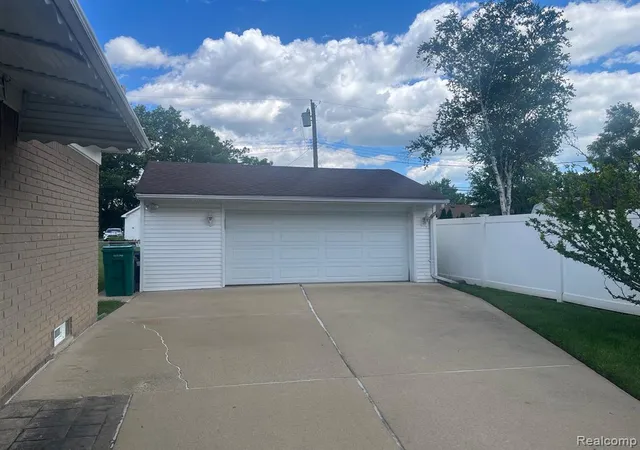 Homes for sale in Flat Rock, MI | 24317 Mount Olive Dr, Flat Rock, MI 48134 | MLS# 61003275