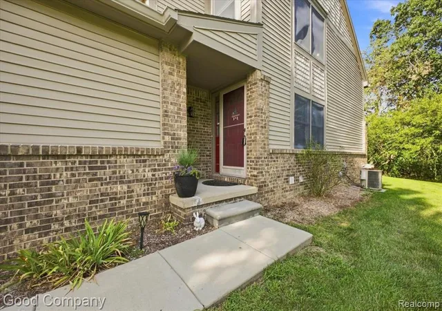 Photo 3 of Condo for sale at 45117 Coachman Ct, Canton, MI 48187 5080 | MLS# 61023834 | Listing updated on 2026-09-19