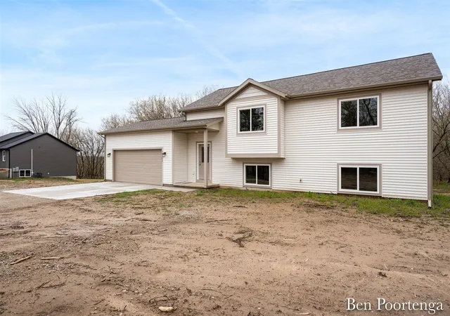 3rd image of 14123 Beardslee St, Greenville, MI 48838 | MLS# 70544822
