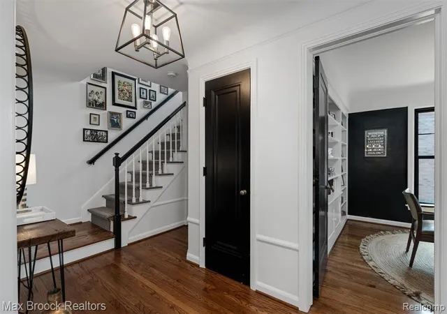image of 127 Elm Park Ave, Pleasant Ridge, MI 48069 1044 | MLS# 61024007