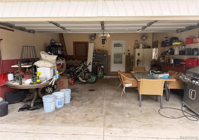 21st image of 1635 Castleton Dr, Troy, MI 48083 | MLS# 61019430