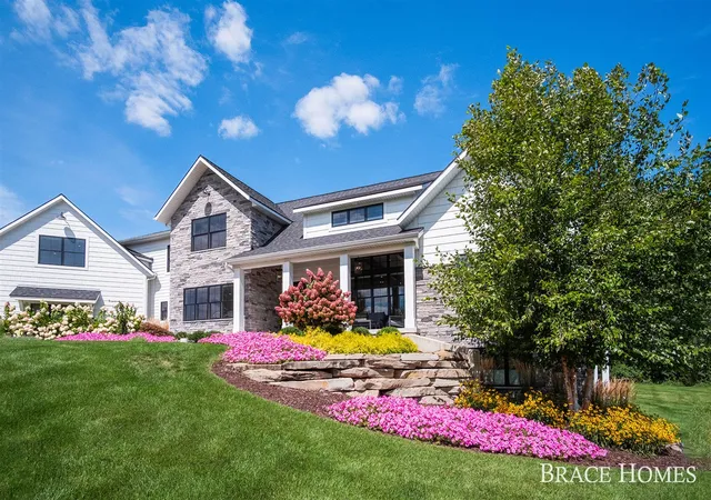3rd image of 6735 Tara Ct, Rockford, MI 49341 | MLS# 70491957