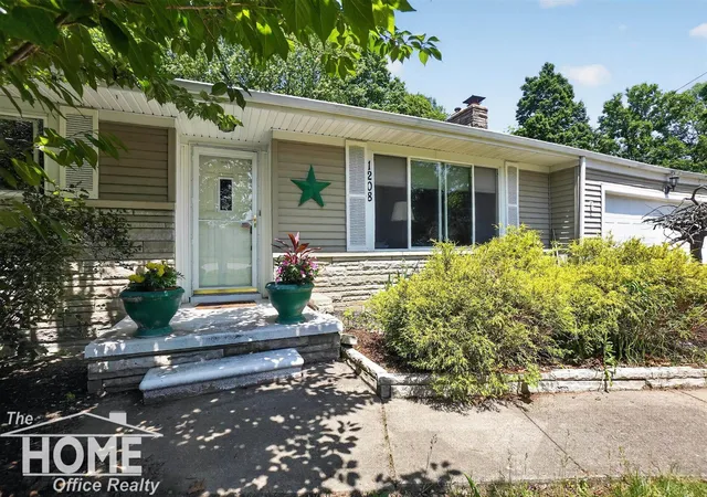 Homes for sale in Owosso, MI | 1208 Harding Ave, Owosso, MI 48867 | MLS# 50210964