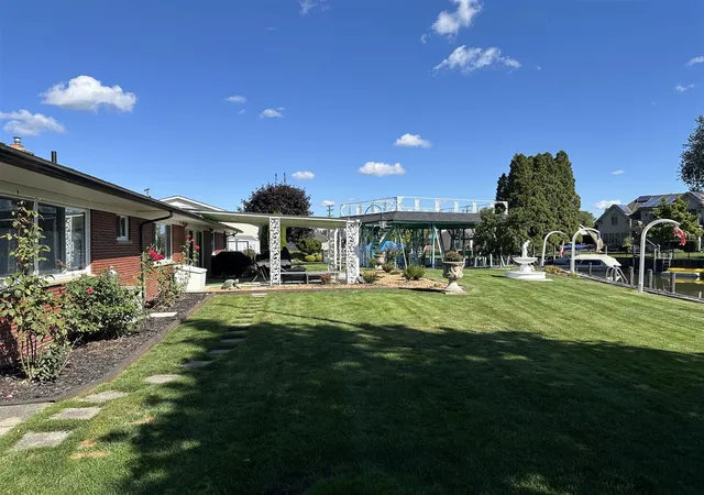 image of 38176 Villa Mar St, Harrison Township, MI 48045 | MLS# 70523030