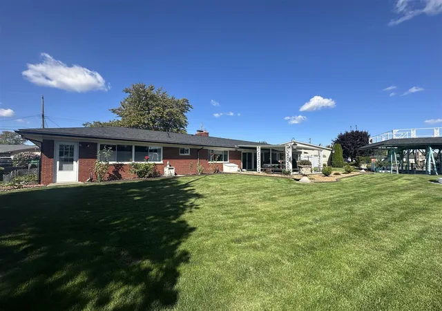 image of 38176 Villa Mar St, Harrison Township, MI 48045 | MLS# 70523030