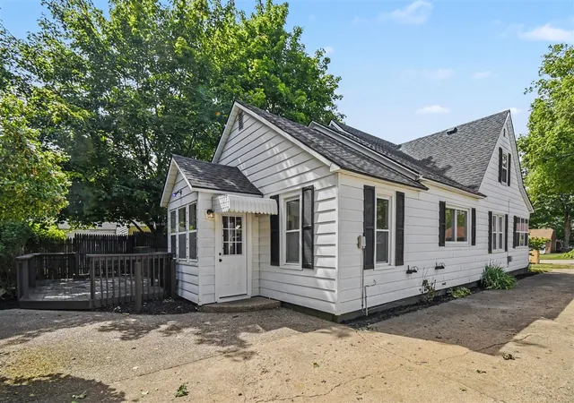Homes for sale in Wayland, MI | 523 W Maple St, Wayland, MI 49348 | MLS# 70538603