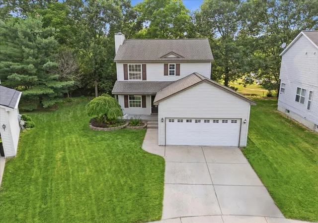 Photo 1 of Single family home for sale at 608 Heritage Cir, Fenton, MI 48430 | MLS# 70546389 | Listing updated on 2026-09-16