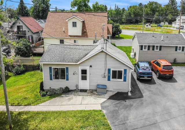Photo 3 of Sale Pending at 6366 W Houghton Lake Dr #Unit 6, Houghton Lake, MI 48629 | MLS# 50216108 | Listing updated on 2026-09-11