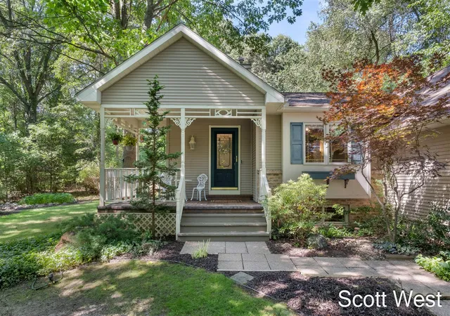 Photo 2 of Single family home for sale at 7181 River Glen Dr, Caledonia, MI 49316 | MLS# 70555183 | Listing updated on 2026-09-17