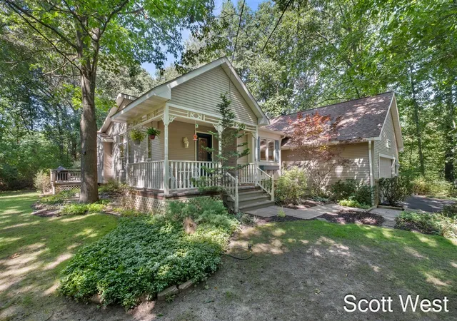 Photo 3 of Single family home for sale at 7181 River Glen Dr, Caledonia, MI 49316 | MLS# 70555183 | Listing updated on 2026-09-17