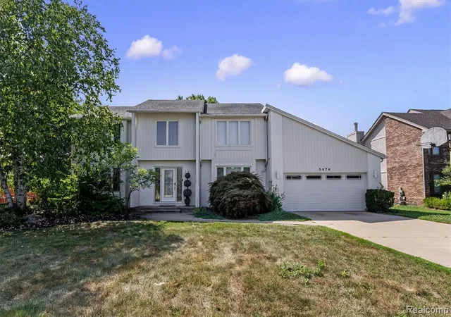 2nd image of 5474 Maple Leaf Ct, West Bloomfield, MI 48322 3339 | MLS# 61023667