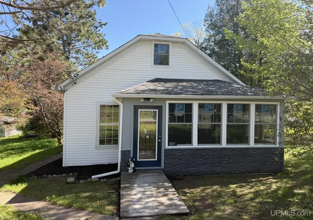 Homes for sale in Crystal Falls, MI | 107 Fourth St, Crystal Falls, MI 49935 | MLS# 50209804