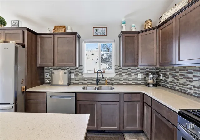Homes for sale in Grand Rapids, MI | 317 Quimby St, Grand Rapids, MI 49505 | MLS# 70517630