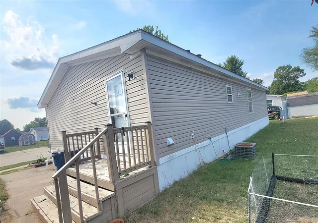Photo 3 of Single family home for sale at 1848 Whisperwood Wy, Muskegon, MI 49442 | MLS# 70552669 | Listing updated on 2026-08-26